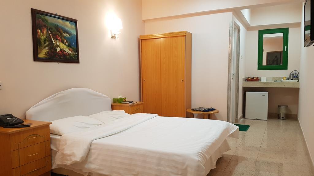Al Majd Hotel เอบรี ภายนอก รูปภาพ